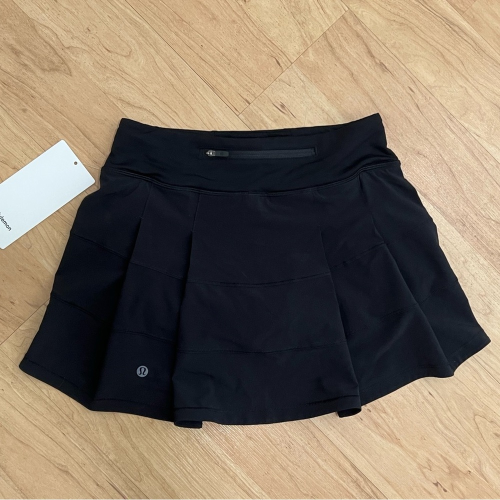 NWT: Lululemon Pace Rival Skirt, size 2 Long, black